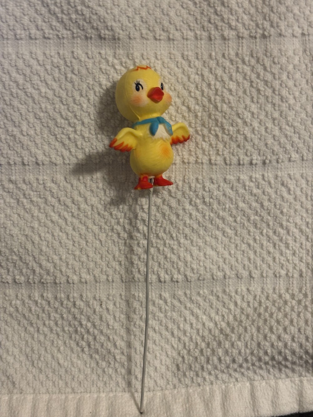 Vintage Easter hard plastic happy yellow chick pick 6.5