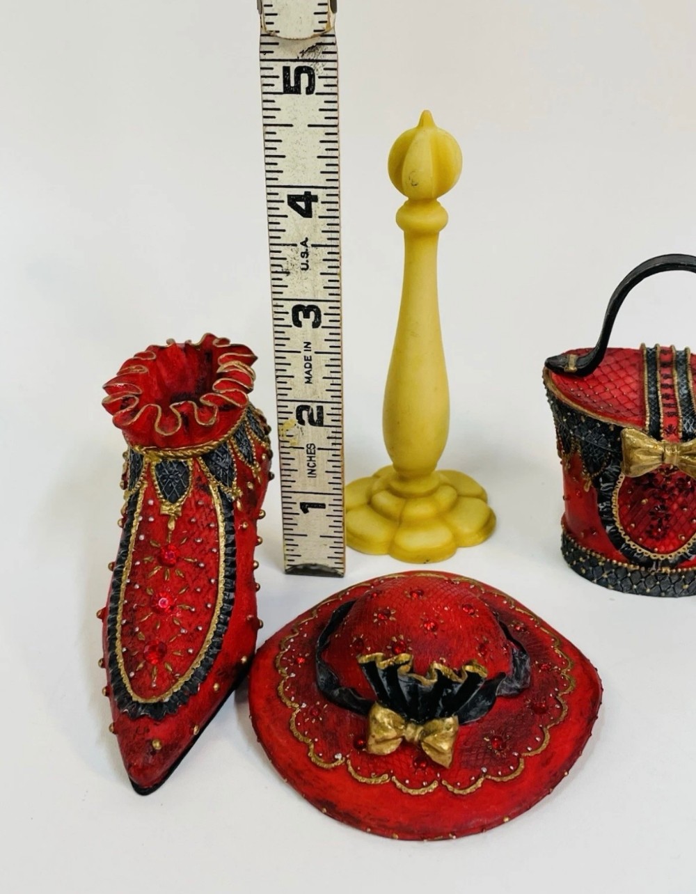 Figurine Set Miniature Victorian Hat Shoe Purse Resin Vanity Decor 3 Piece