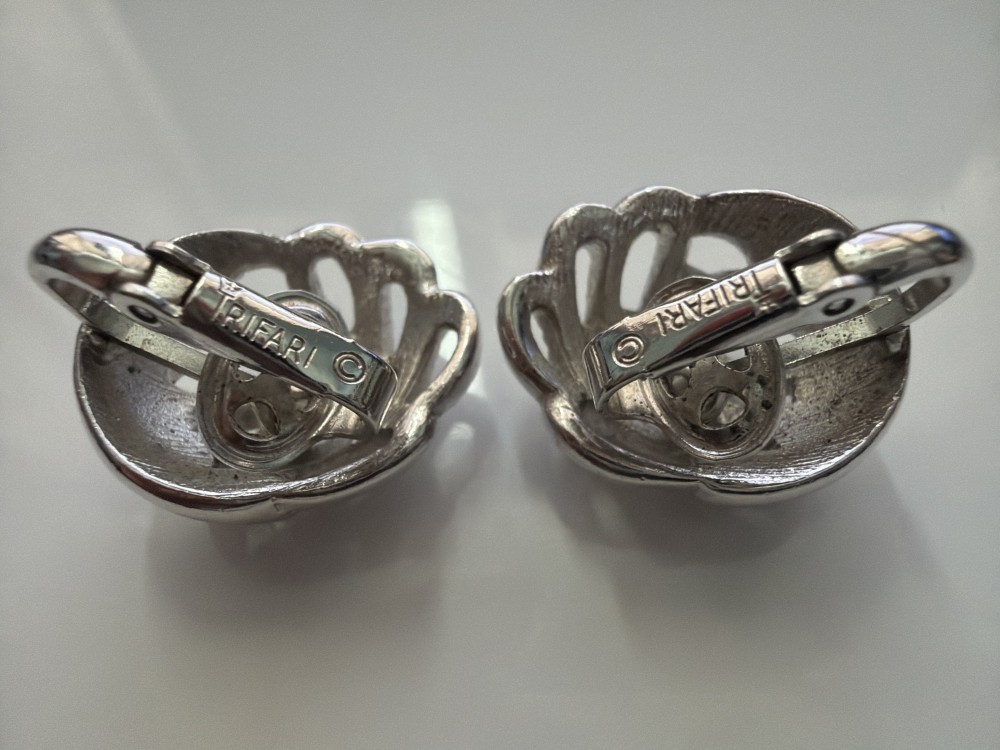 Vintage Crown Trifari Silver Tone Textured Knot Clip-On Earrings