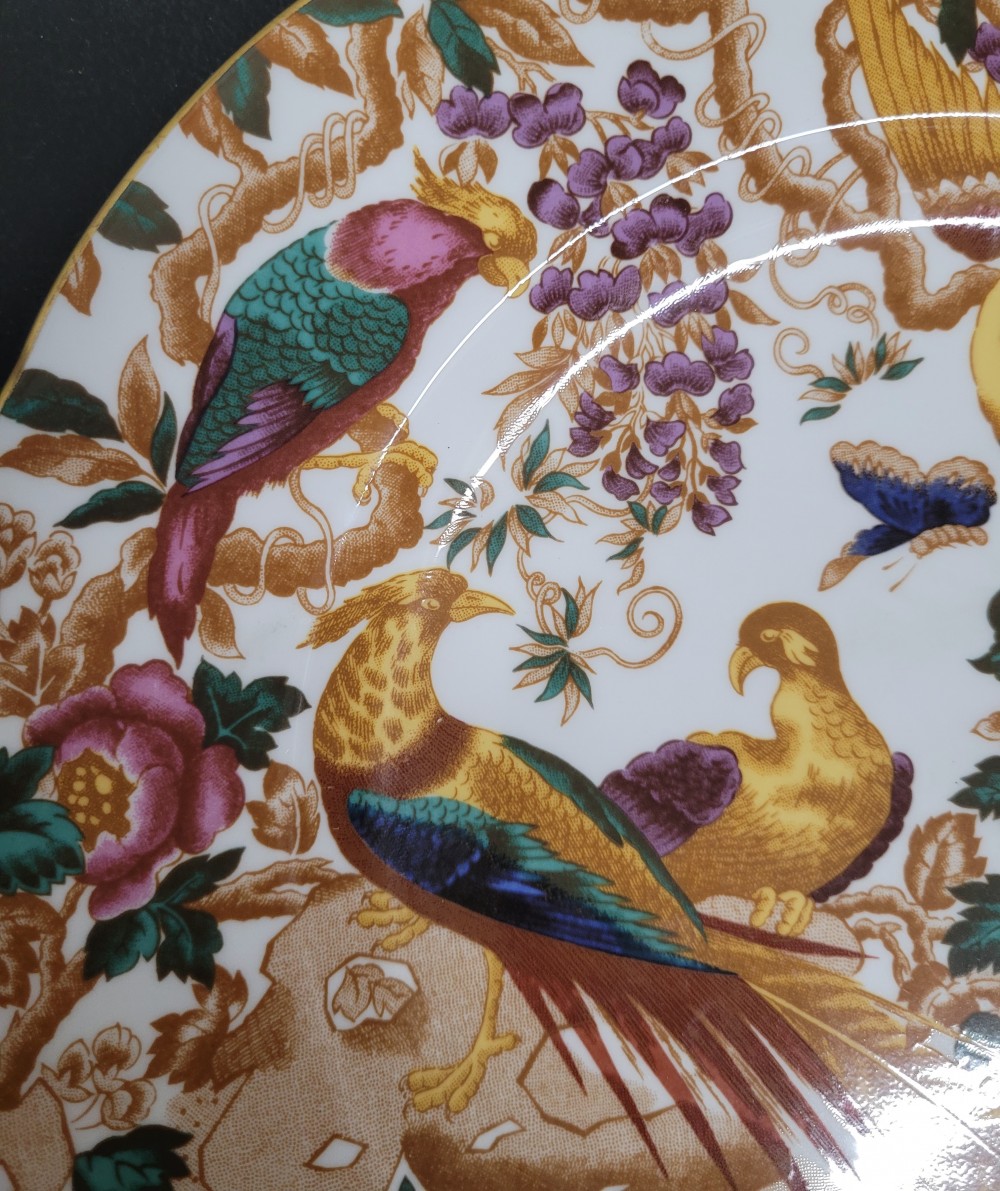 VTG 1987 Royal Crown Derby Olde Avesbury dinner plate