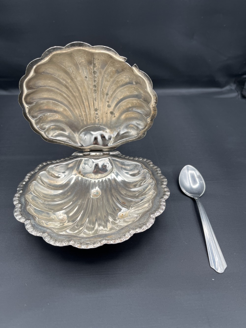 Vtg Silverplate Clamshell Dish
