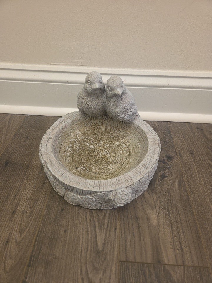 Stone Effect Bird Bath