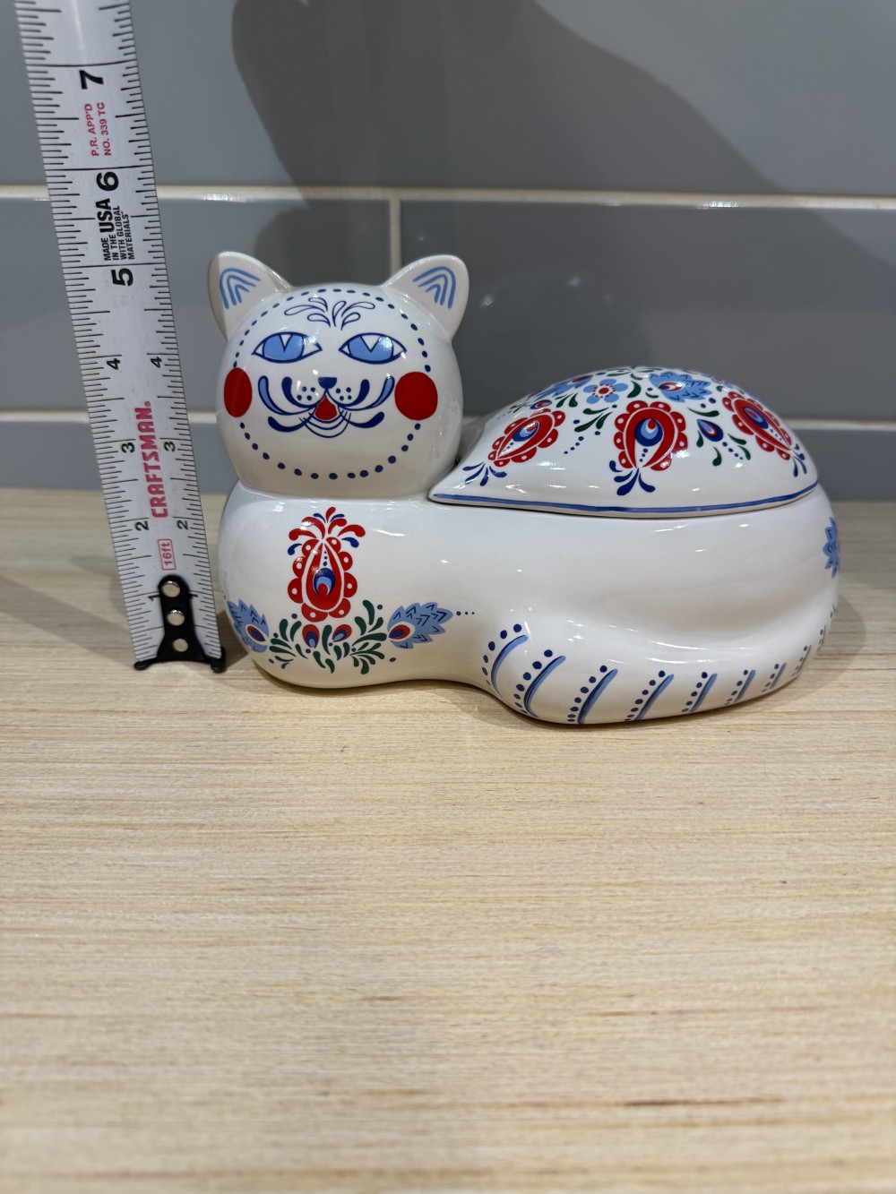 Vtg. Elizabeth Arden Cat Trinket Box