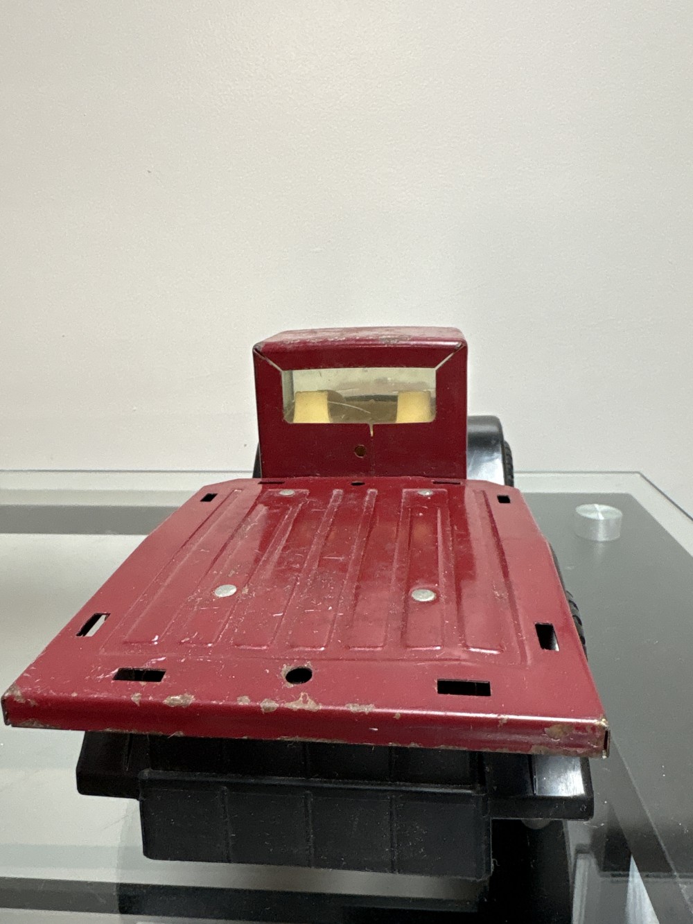 Nylint Delivery Service Truck Red some damage As-is