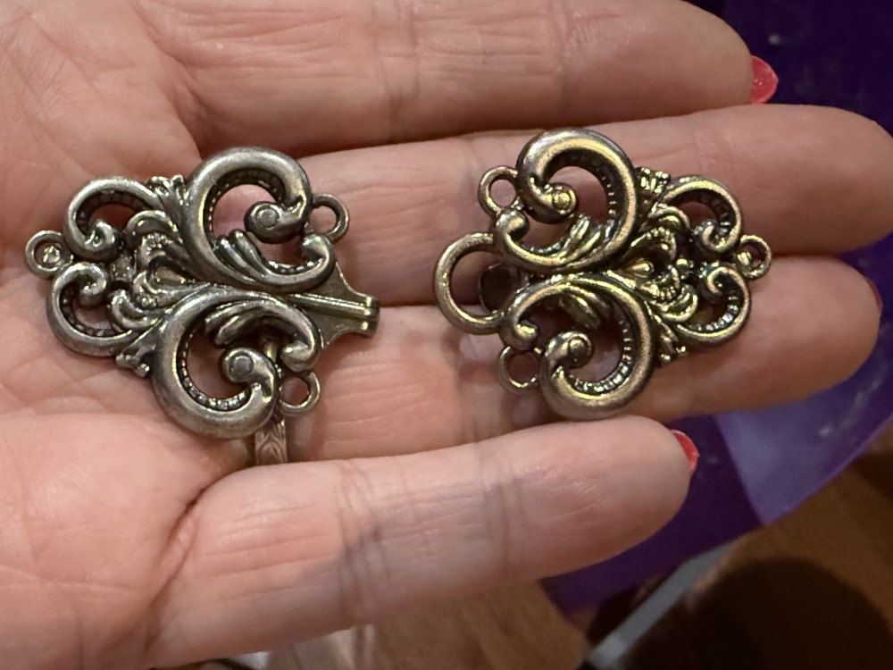 Sweater Clip, Cloak Clip, Dress Clip: Swirls Loops