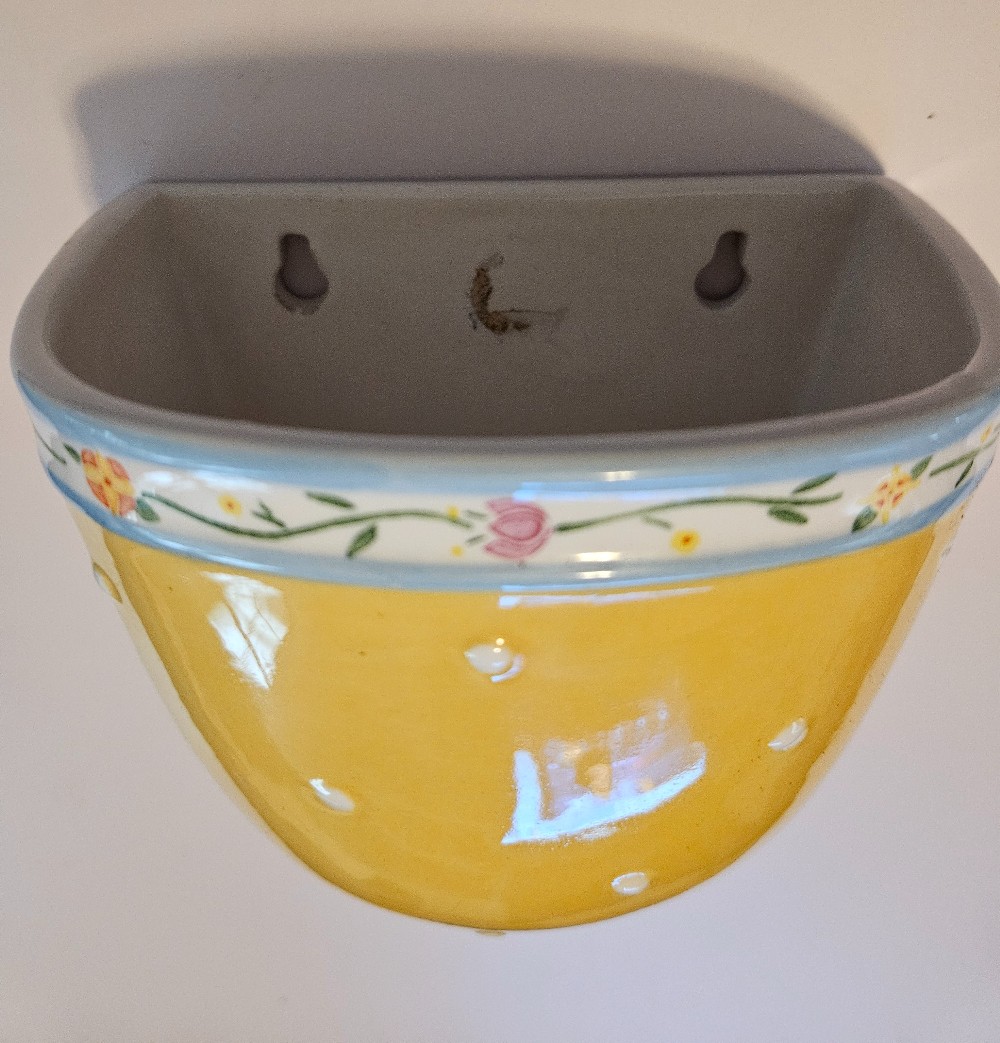 ceramic wall pocket planter