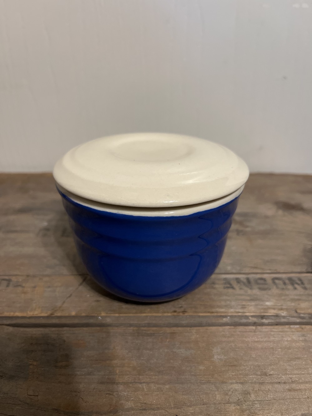 1940s Oxford Ware fridge dish -as is