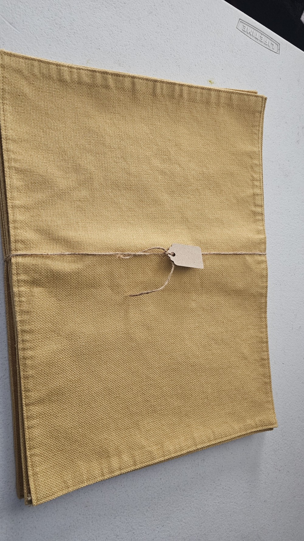 Set 6 yellow placemats