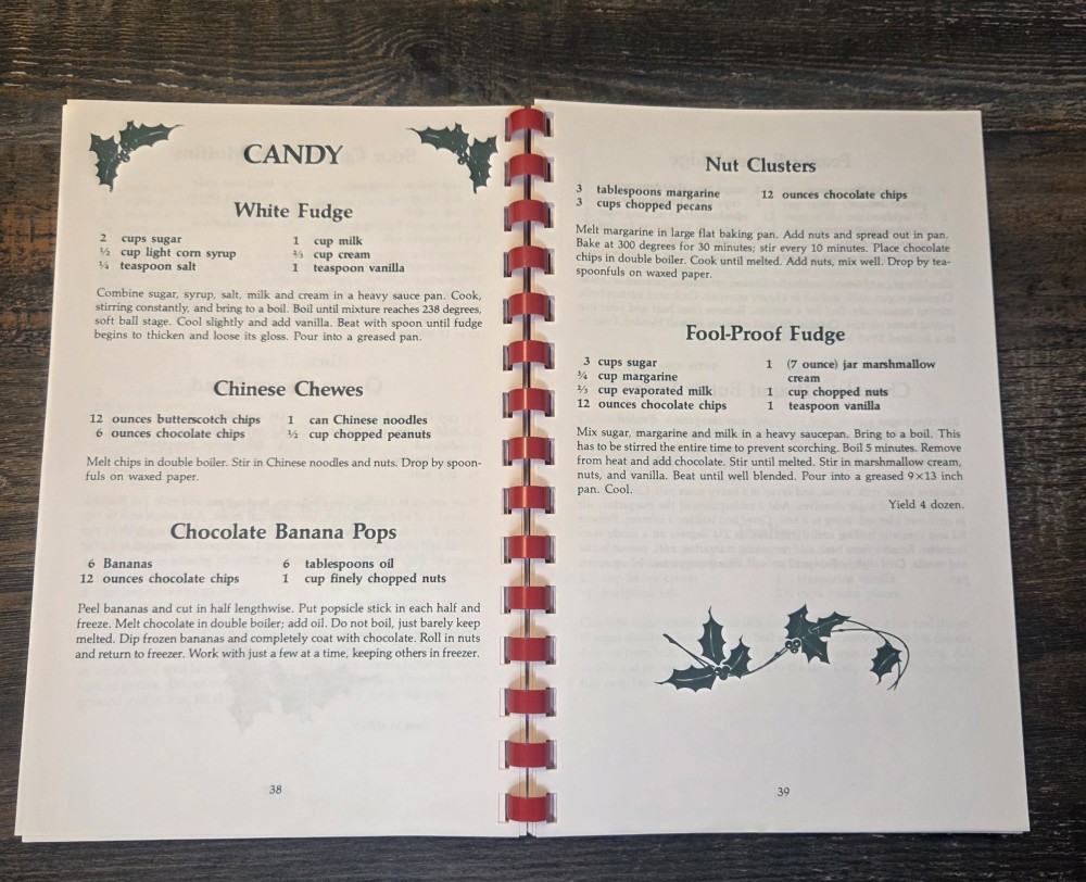 Vintage Holiday Favorites Recipe Book