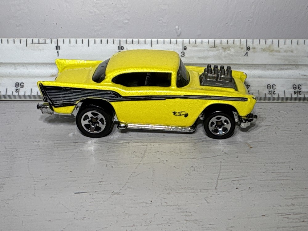 Hot Wheels 57 Chevy 1976 Die Cast Car As-is