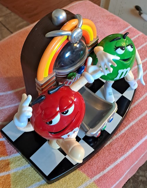 M&M Retro Jukebox Candy Dispenser