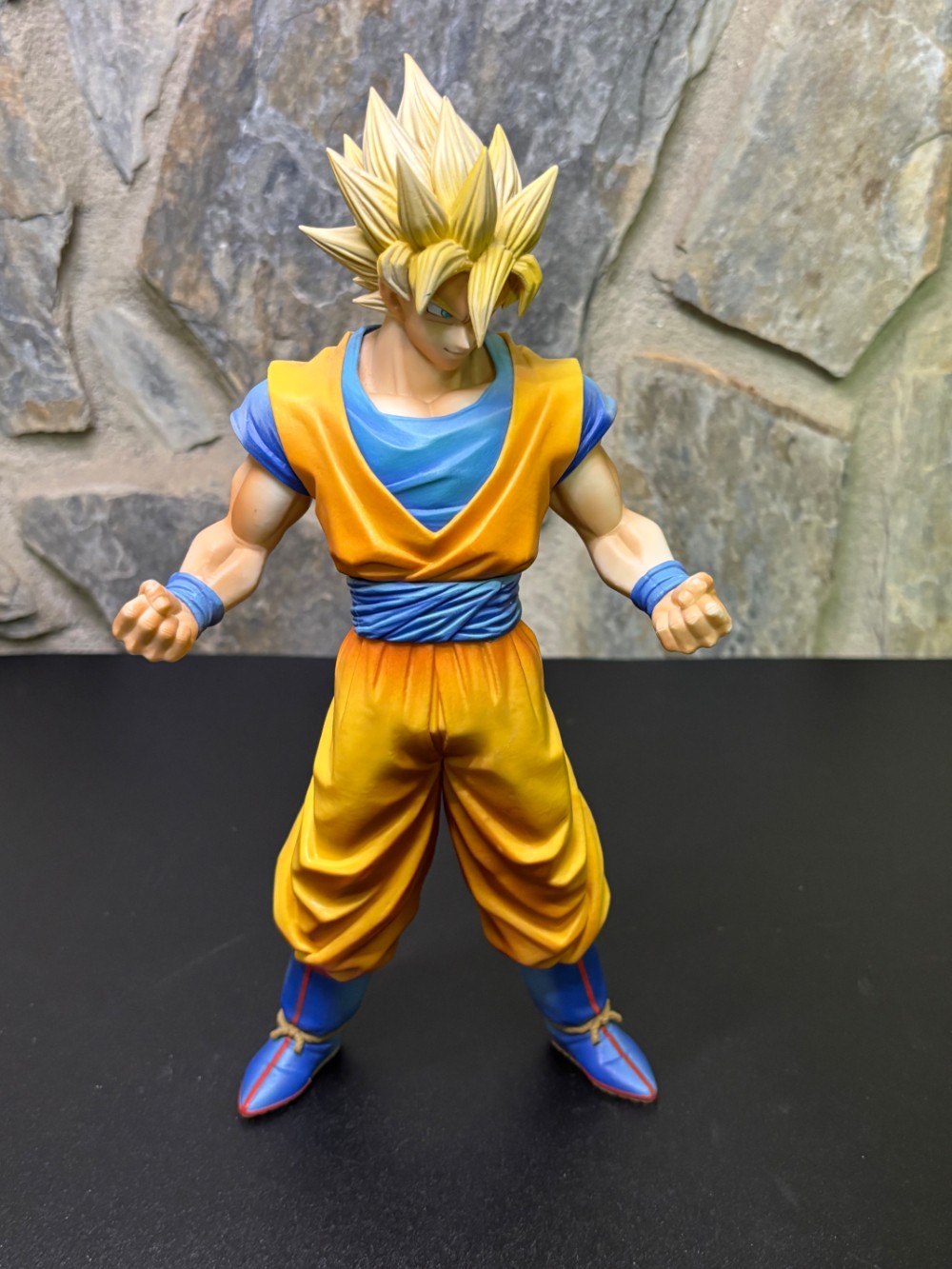 Dragon Ball Z Grandista Resolution of Soldiers Super Saiyan Goku 11 Inch Figure