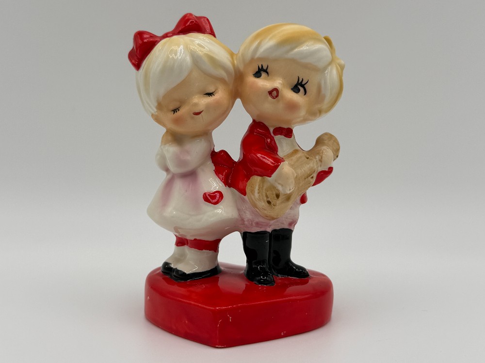 Lefton Ceramic Valentine Couple
