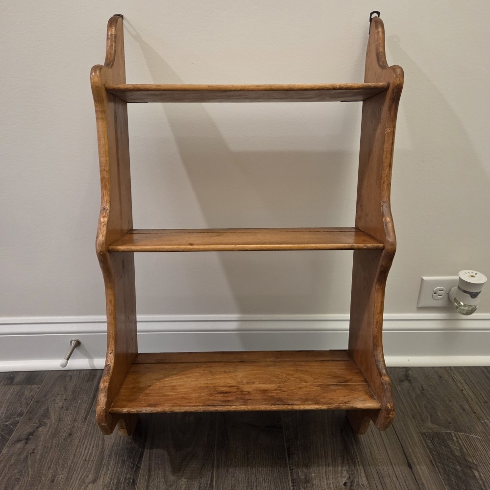VTG Wood Wall Trinket/Plate  Shelf