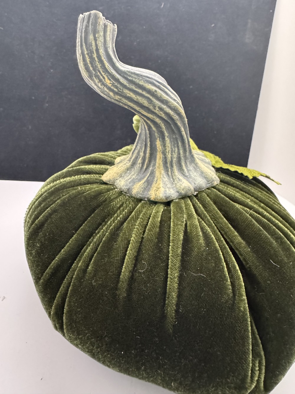 GREEN VELVET PUMPKIN