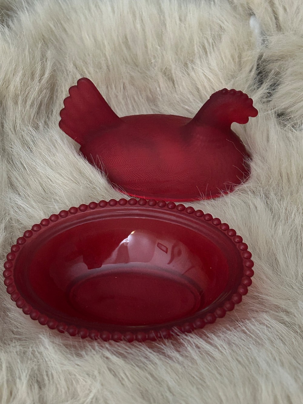 Hen on Nest - Cranberry /Red Satin Glass - Small