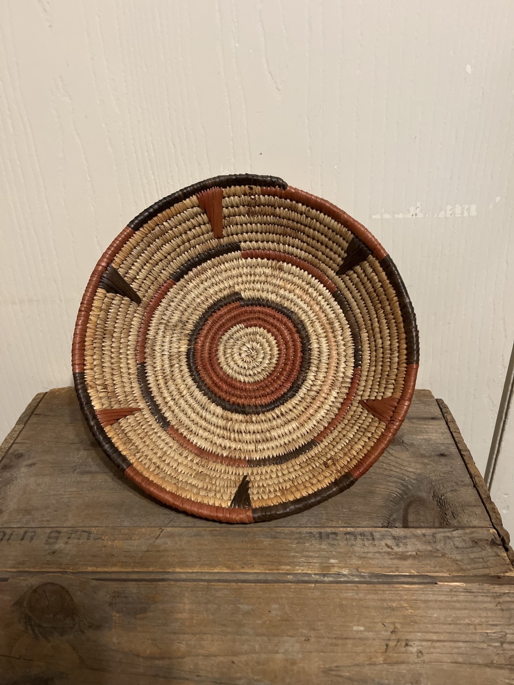 Vtg Handmade coiled grass basket