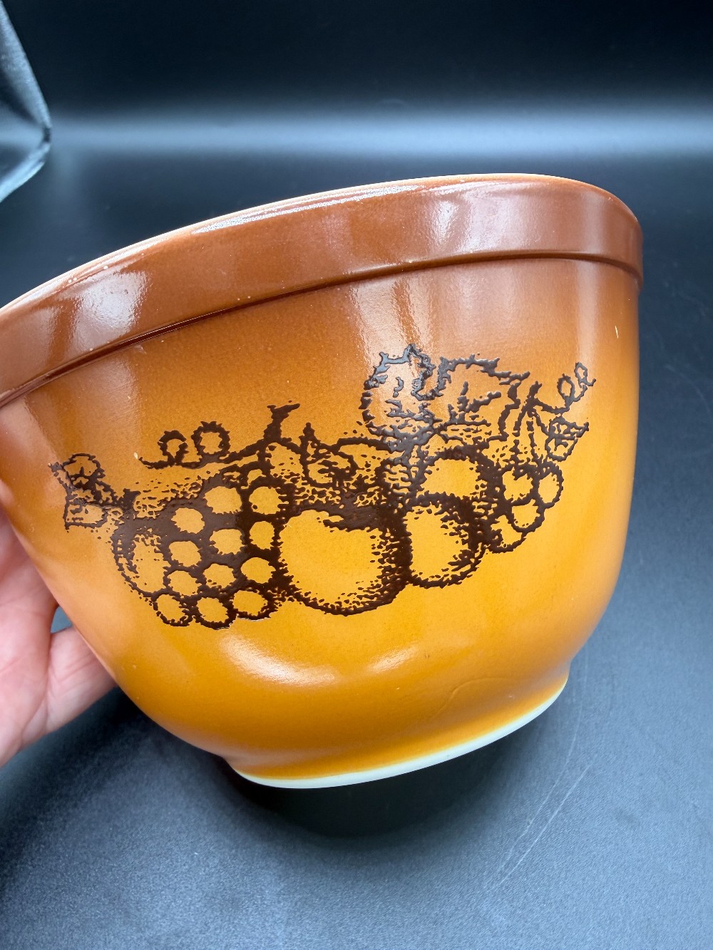 Pyrex Old Orchard 401 Nesting Bowl