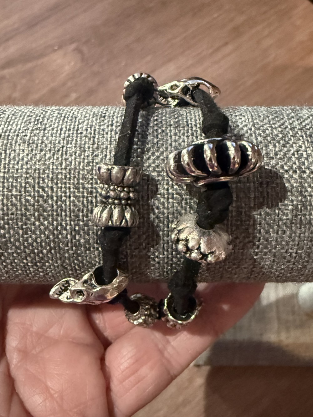 Bracelet - Silver skull Black leather bead accents