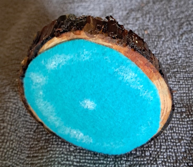 Cedar Cookie Lightpost Figurine