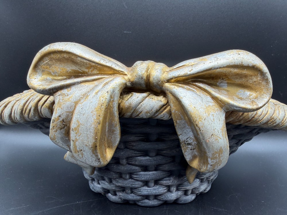 Pacific Rim Heavy Cold-Cast Ceramic Resin Basket Bowl with Gold Bow