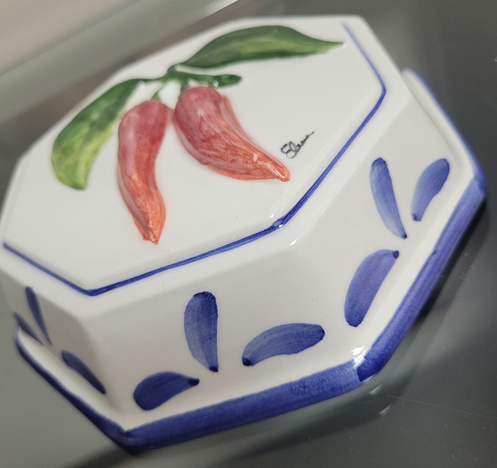 VTG Majolica-style Ceramic Mold Chili Peppers