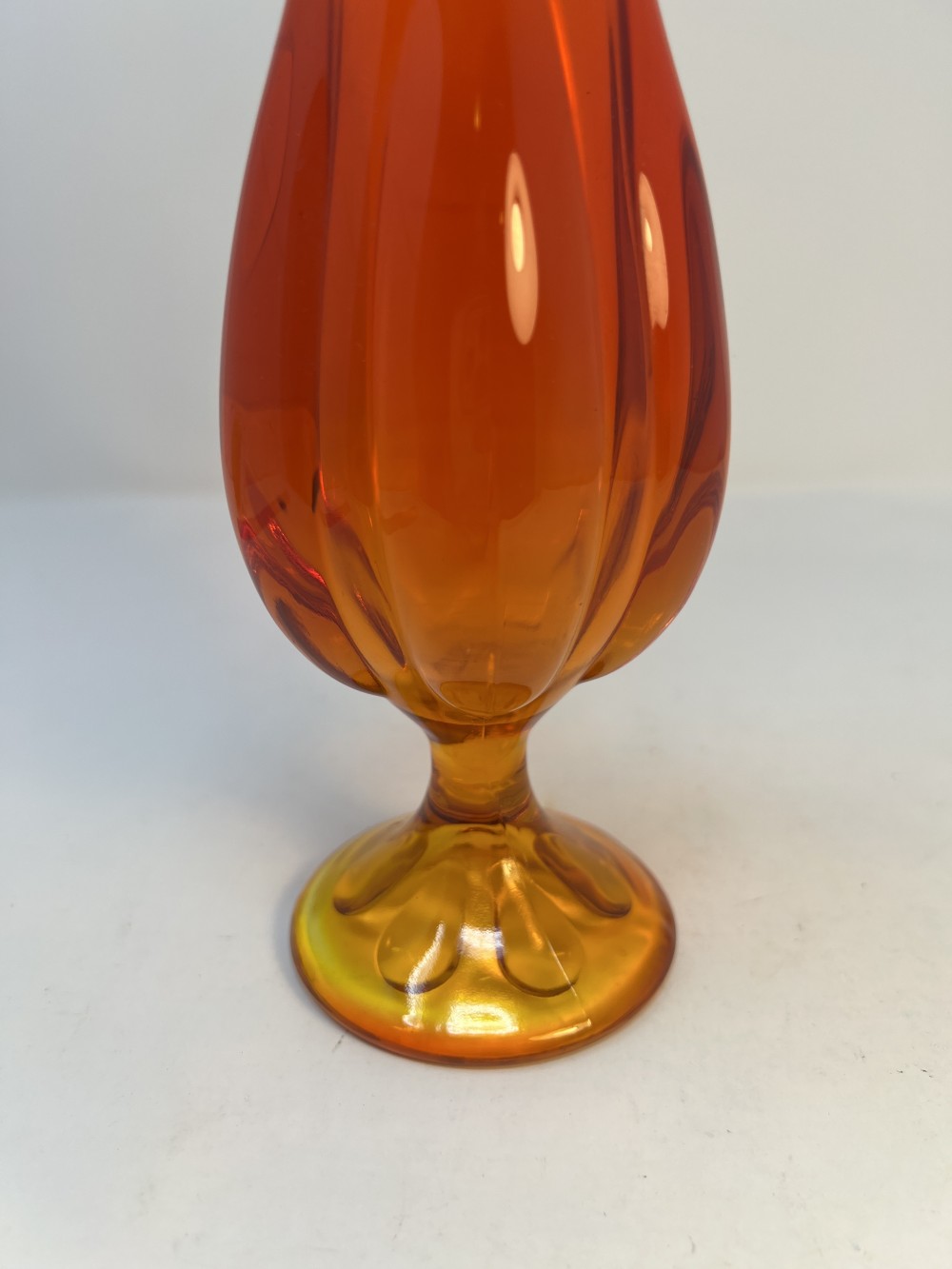 Vtg Viking 6 Petal Epic Persimmon Swung Vase