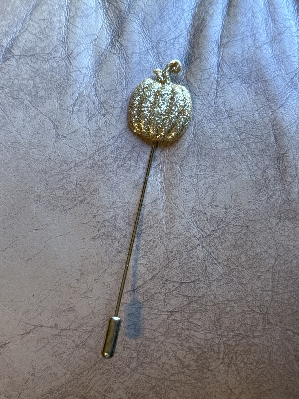 Hat Pin, Scarf Pin - Golden Pumpkin in Glitter,  Lapel Pin, Autumn, Fall, Thanksgiving
