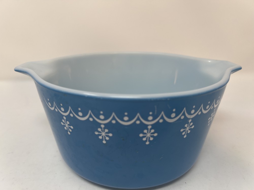 MCM Pyrex “Snowflake Garland” casserole NO LID