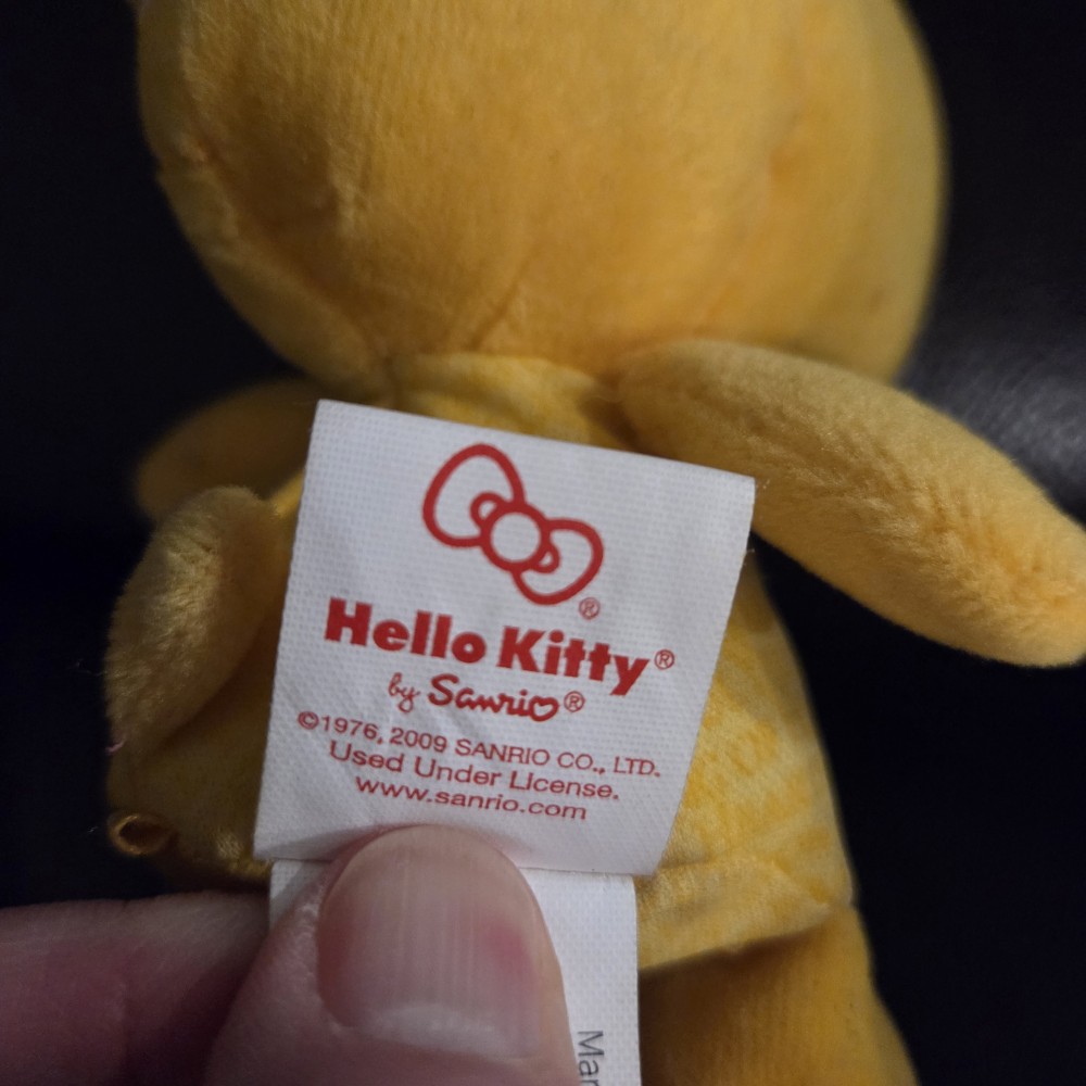 Hello Kitty 35th Anniversary Kitty Colors Plush Yellow