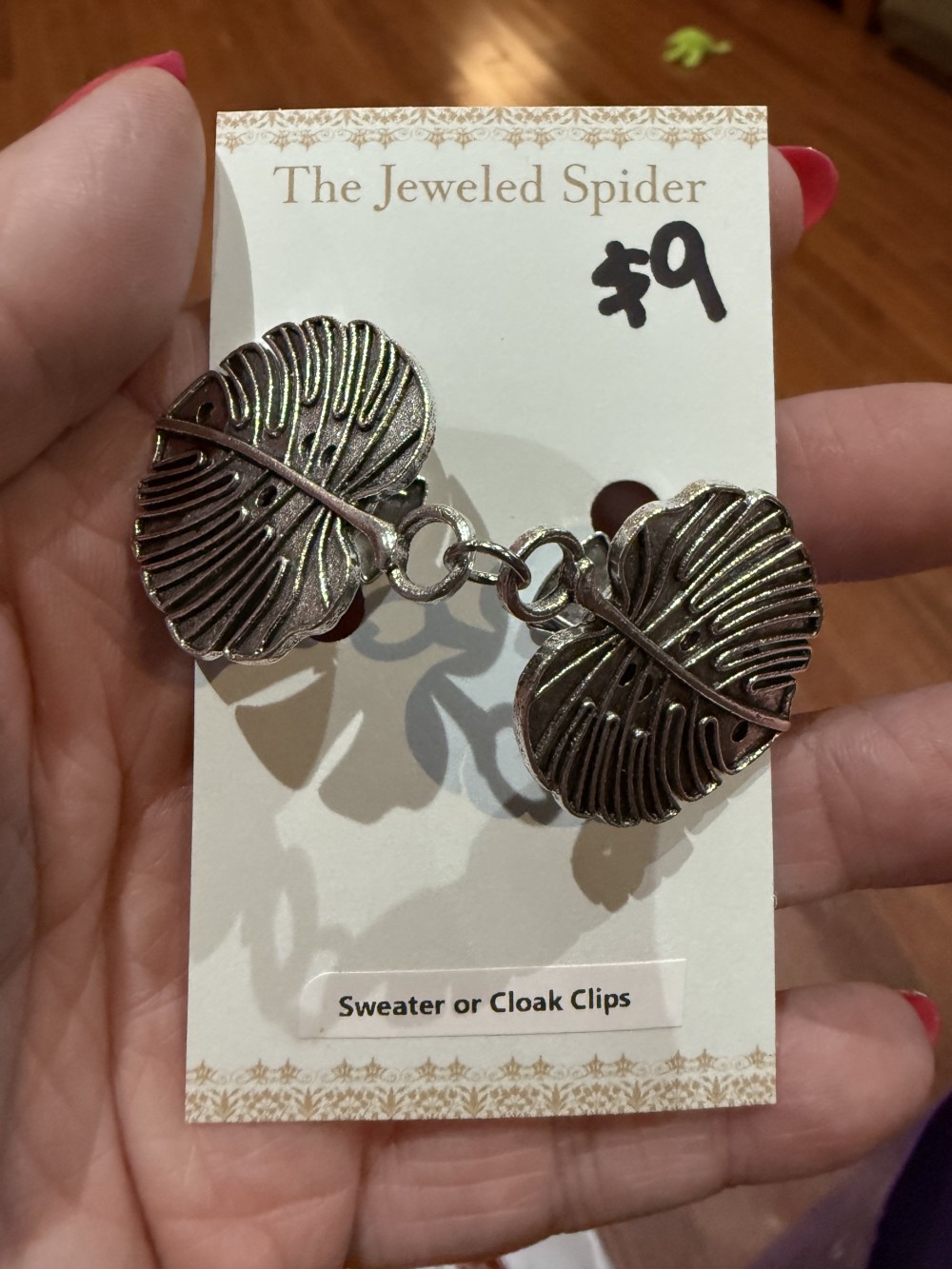 Sweater Clip, Cloak Clip, Dress Clip: Silver Fan Leaves Connected