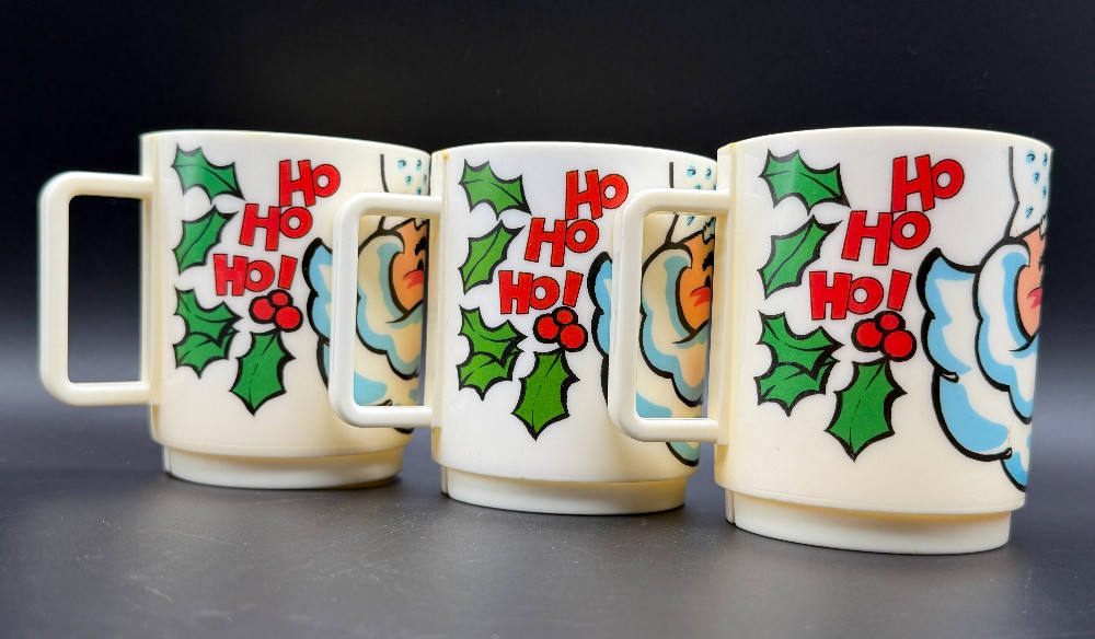 Vintage Deka Plastic Stacking Santa Claus Mugs - Set of 3 Merry Christmas Ho Ho Ho
