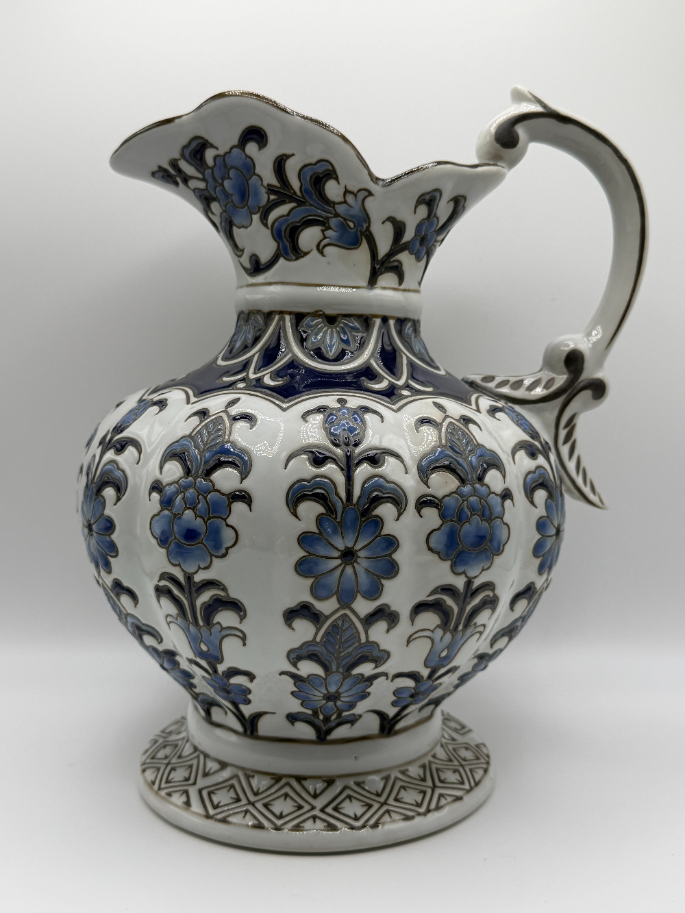 Chinoiserie Blue and White Porcelain Ewer Pitcher