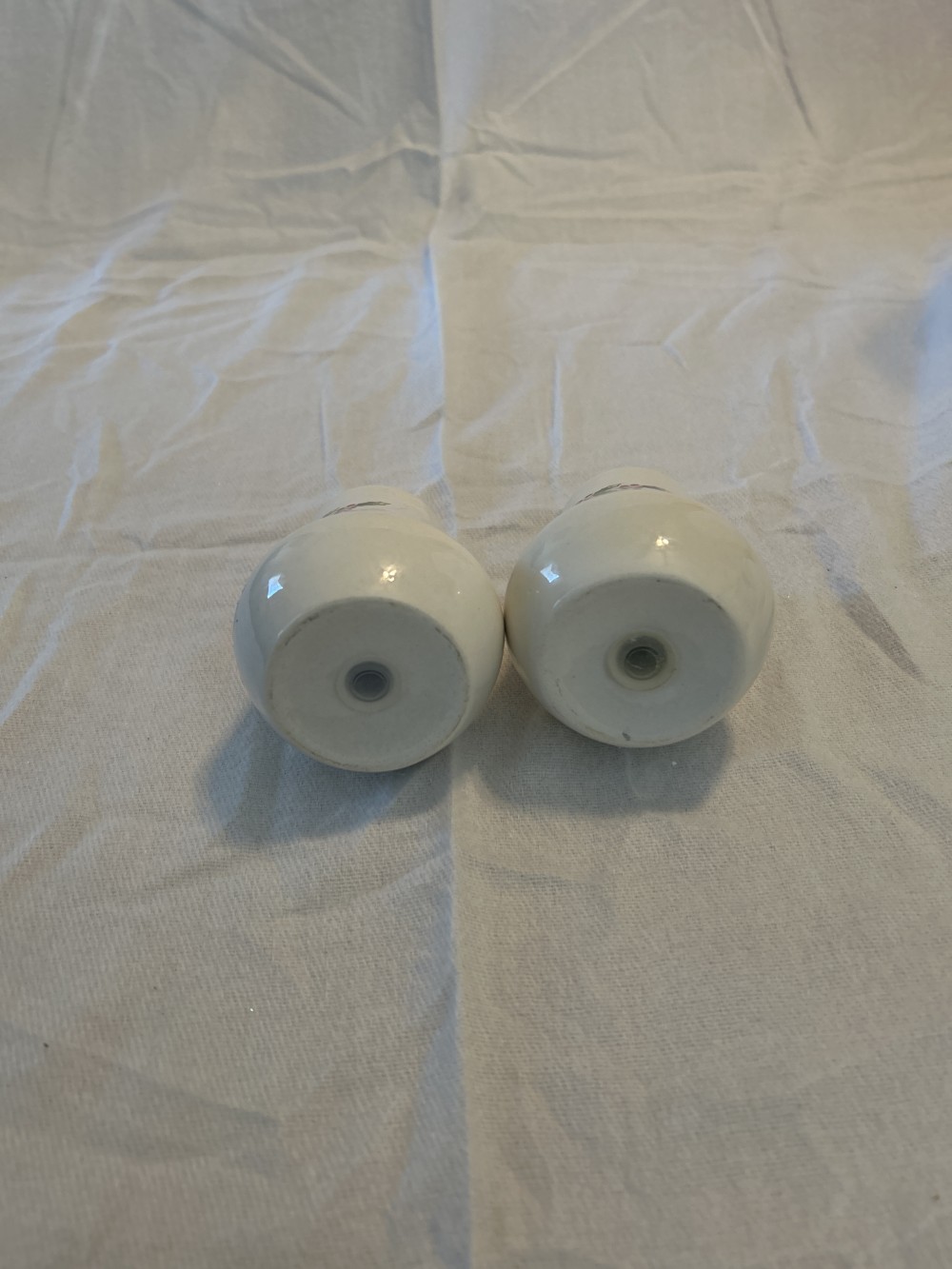 Vintage Holiday Holly Leaves And Berries Salt And Pepper Shakers - excellent condition - see pics