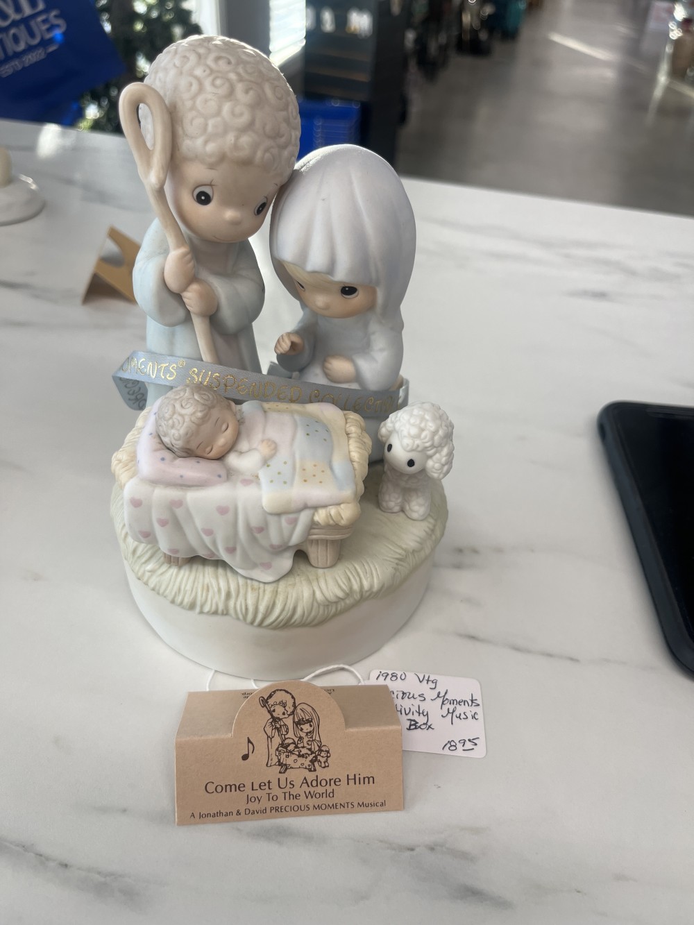 1980 PM Nativity music box