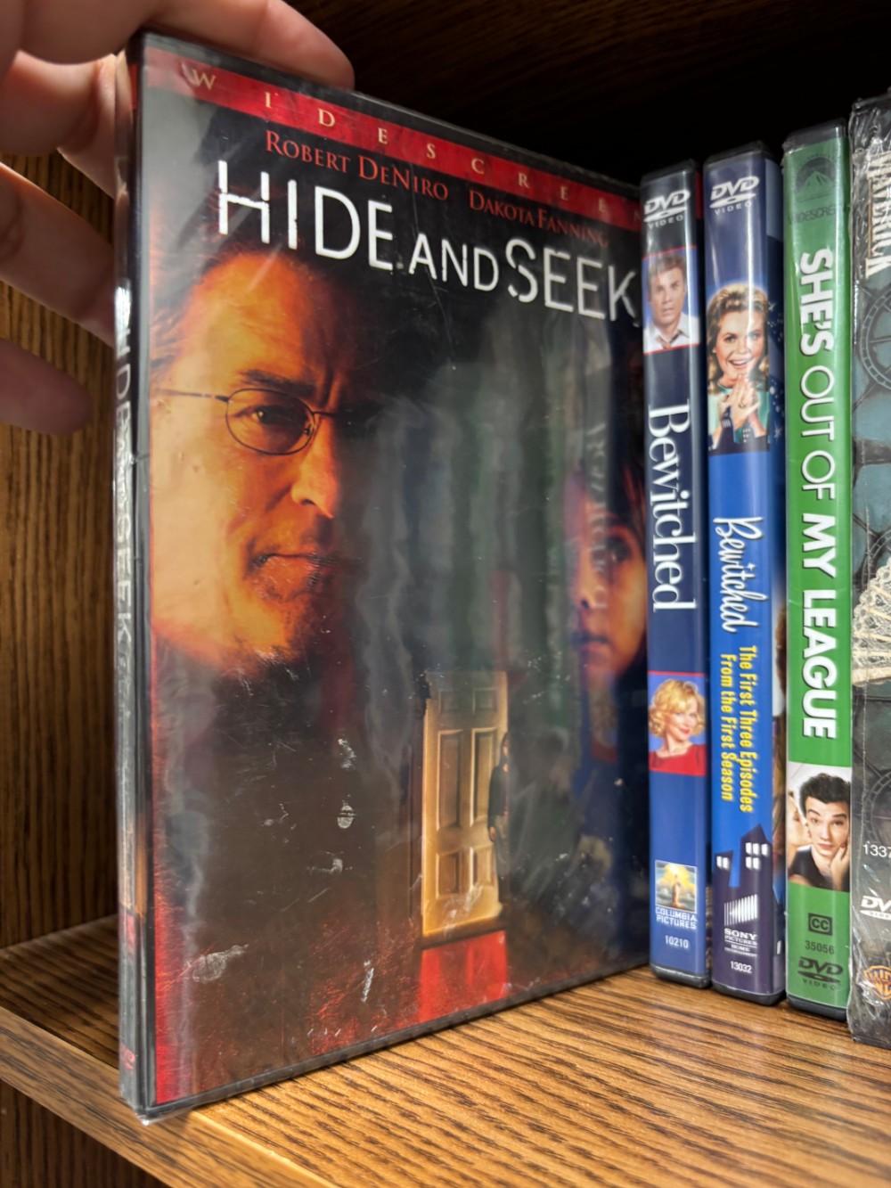 DVD Movie Hide and Seek Robert De Niro Dakota Fanning New Sealed