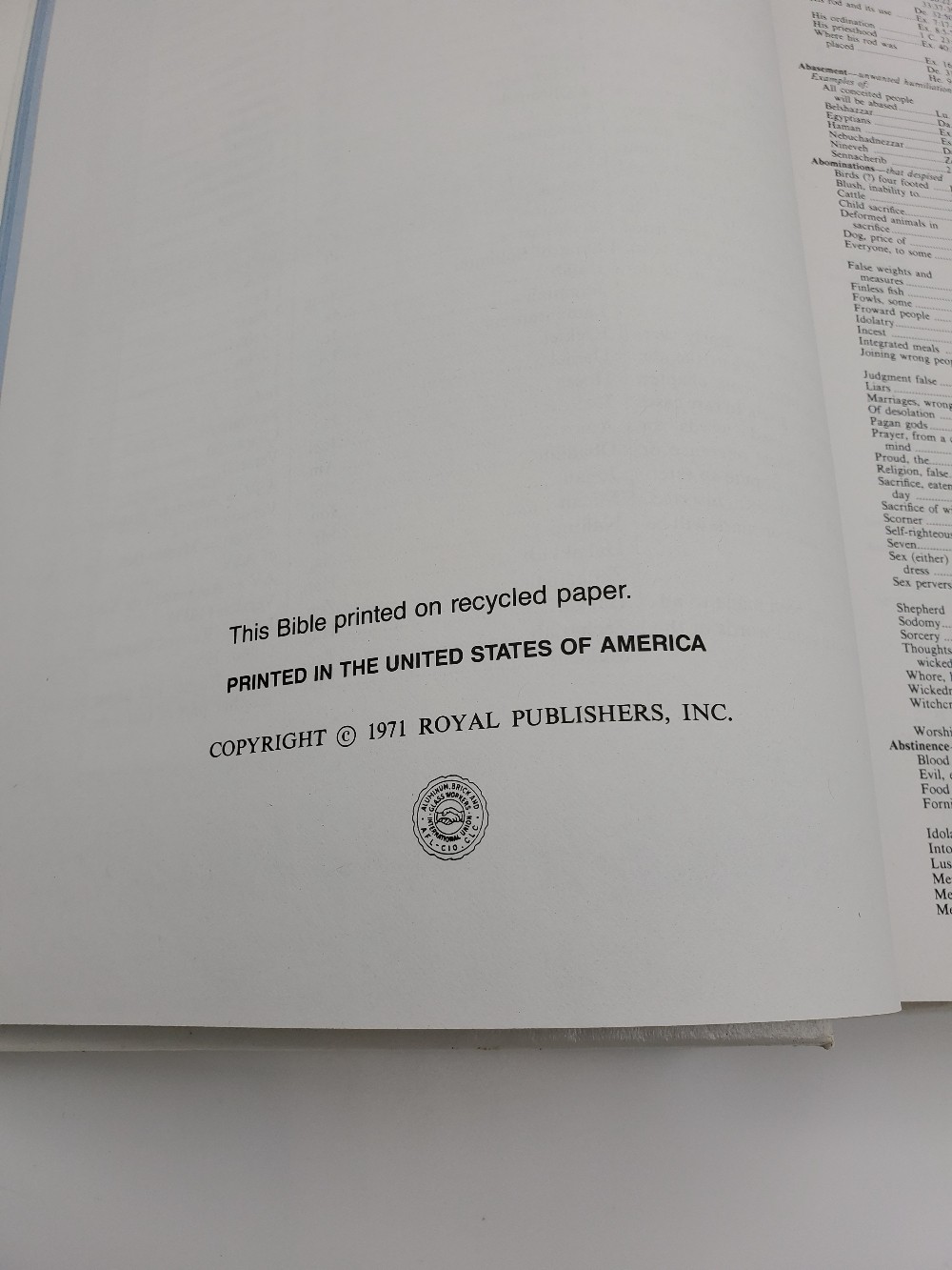 1971 White and Gold Holy Bible