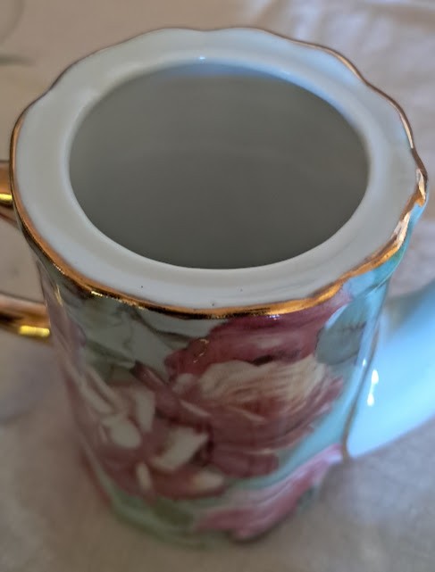 Victoria Rose Miniature Tea Set (Chipped edge-teapot)