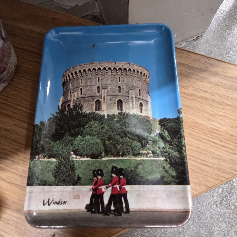 VTG Melamine London Souvenir Tray