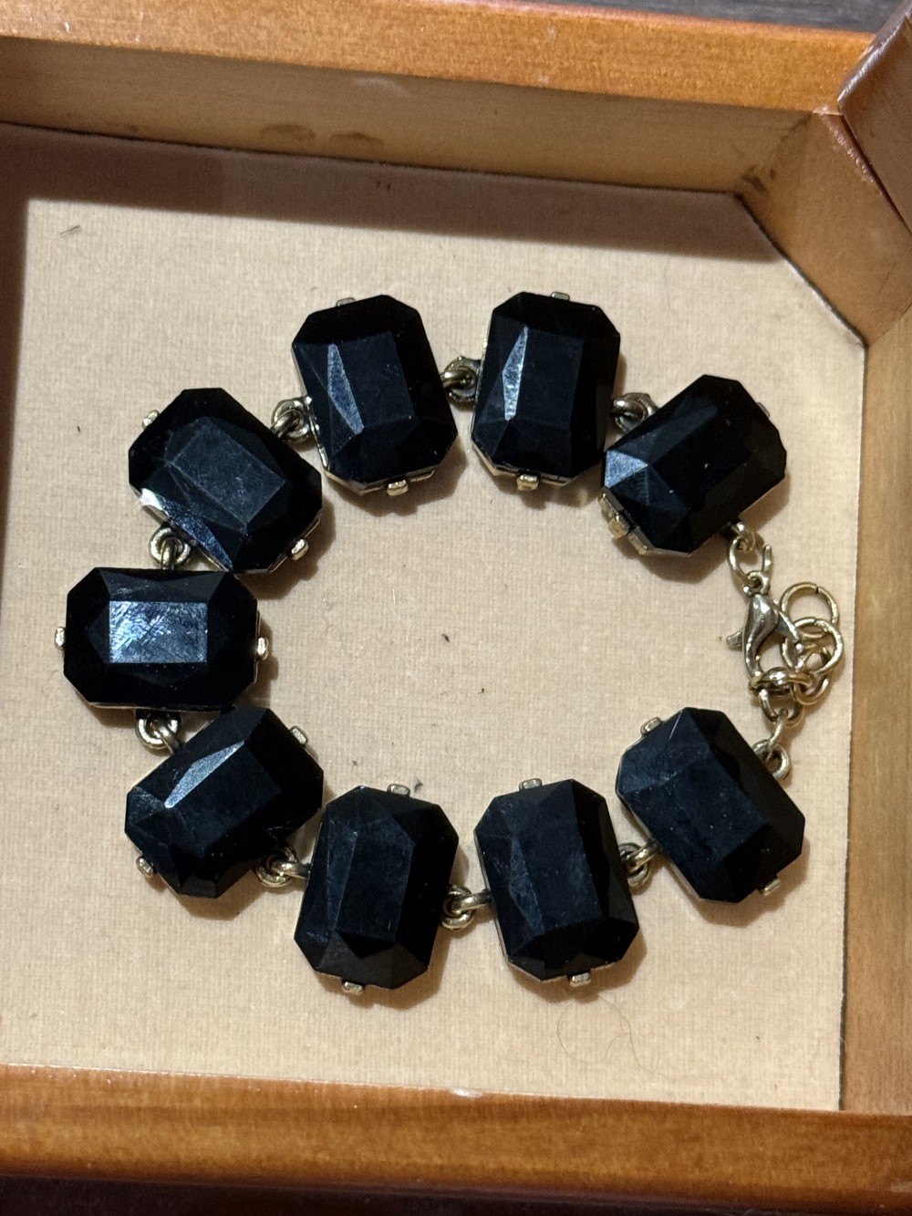 Bracelet Black Rectangle Jewels Set in Antique Gold