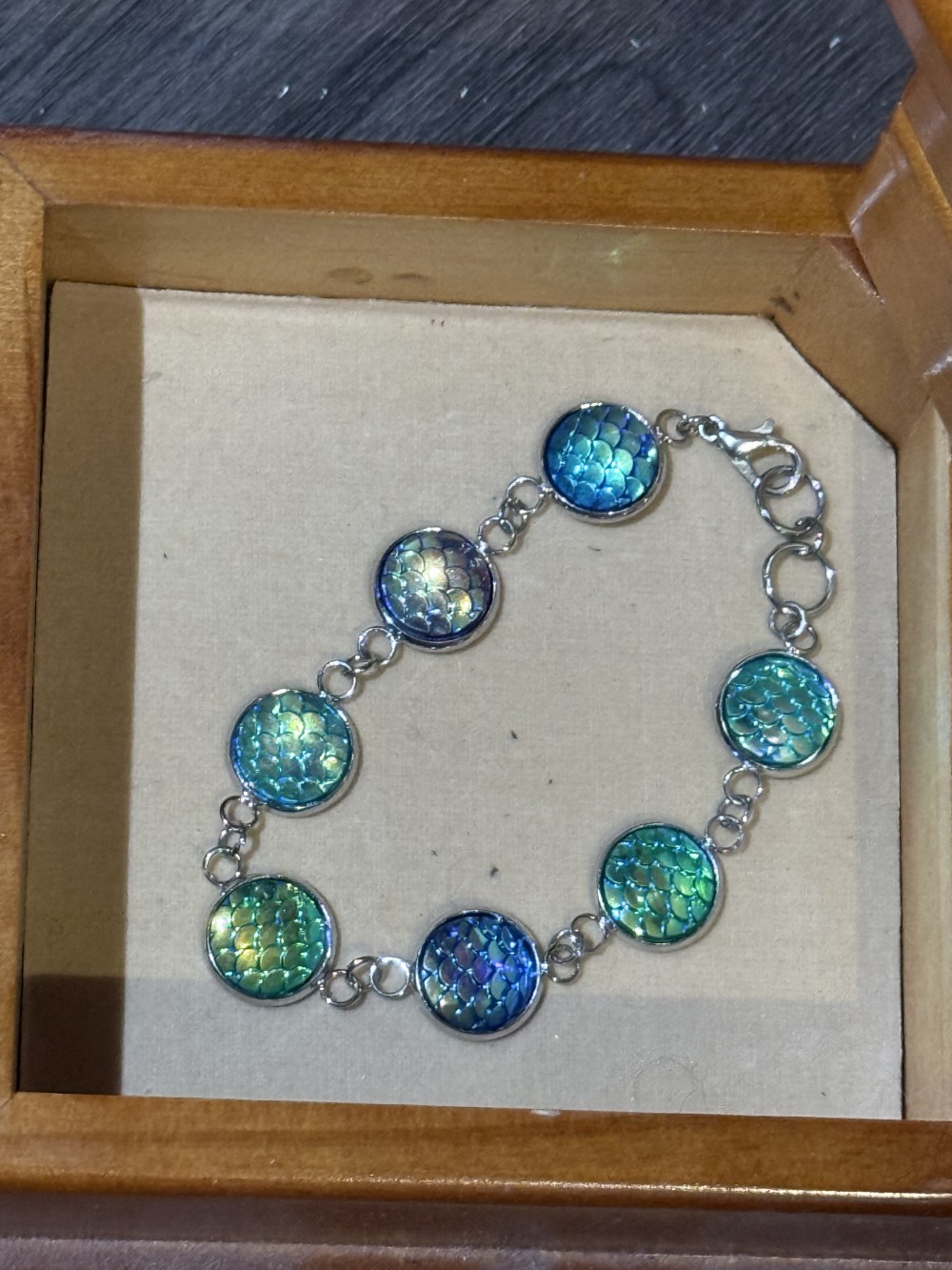 Bracelet Mermaid or Dragon Skin Medallions