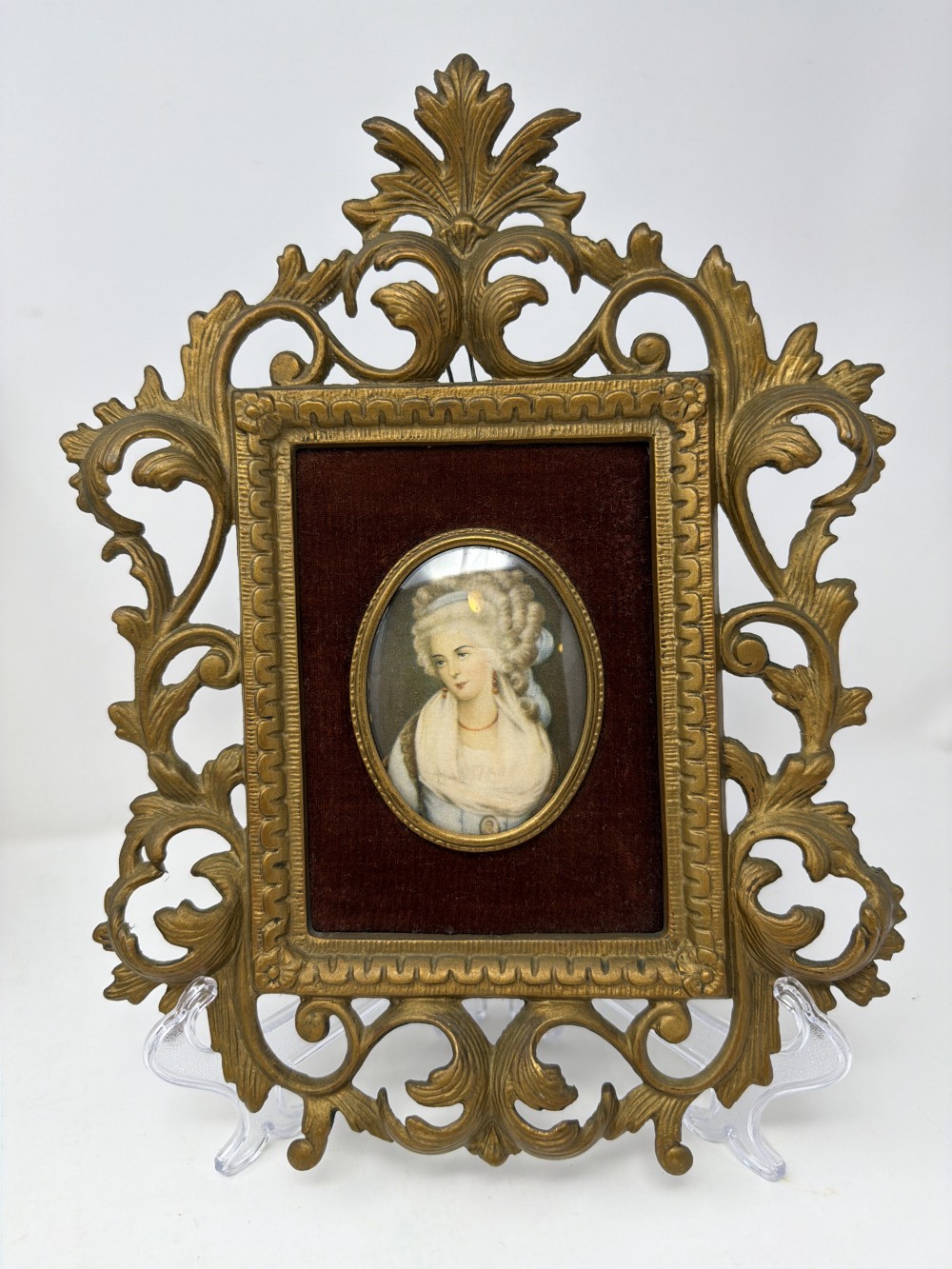 Vtg Cameo Creation Print