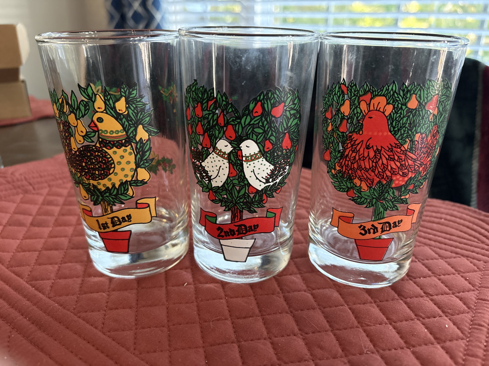 12 Days of Christmas Anchor Hocking Vintage Glass Set - Set of 12 12oz Glasses