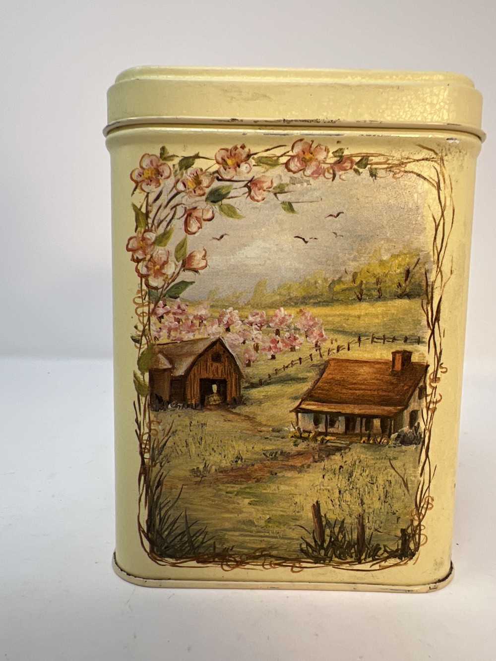 Vtg Four Season Tin
