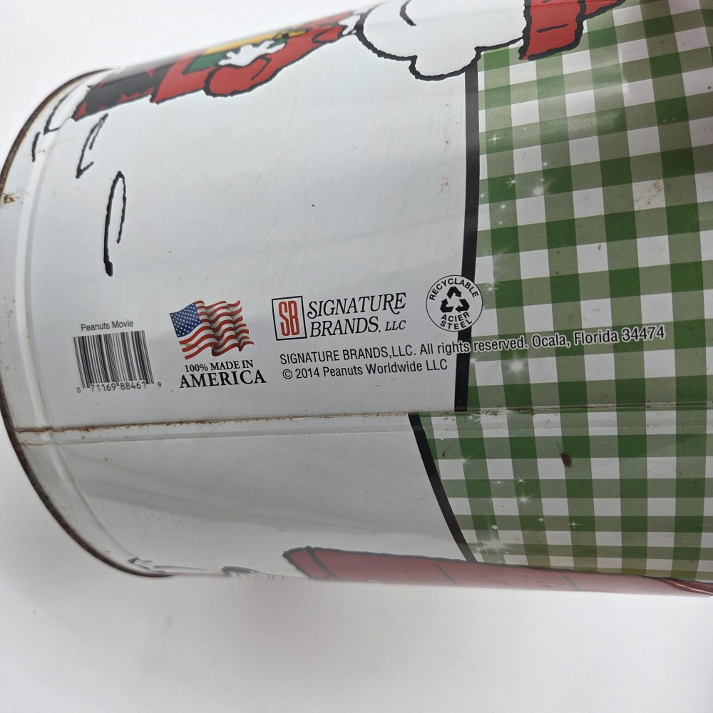 Large Retro Peanuts Snoopy Metal Tin