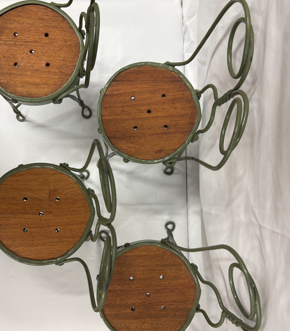 Toy sage wrought iron & wood ice cream parlor table & 4 chairs
