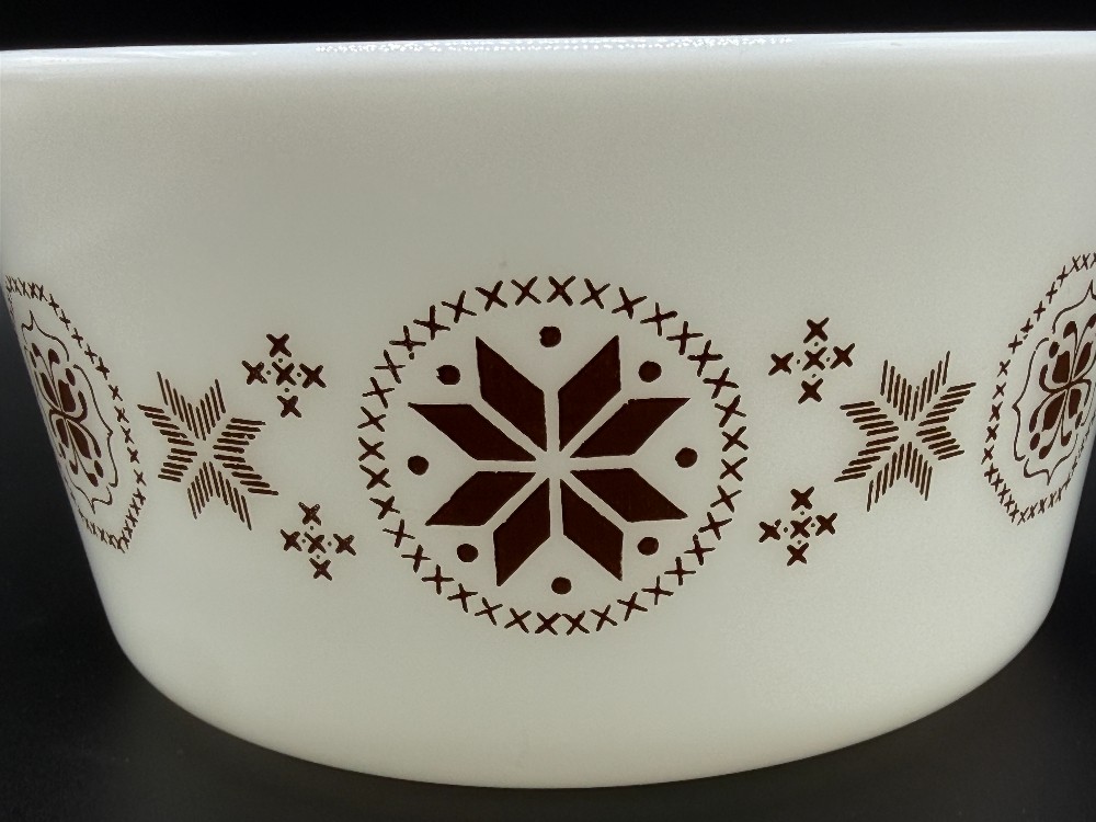 Vintage Pyrex Town & Country 1-Quart Casserole Dish w/ Lid #473