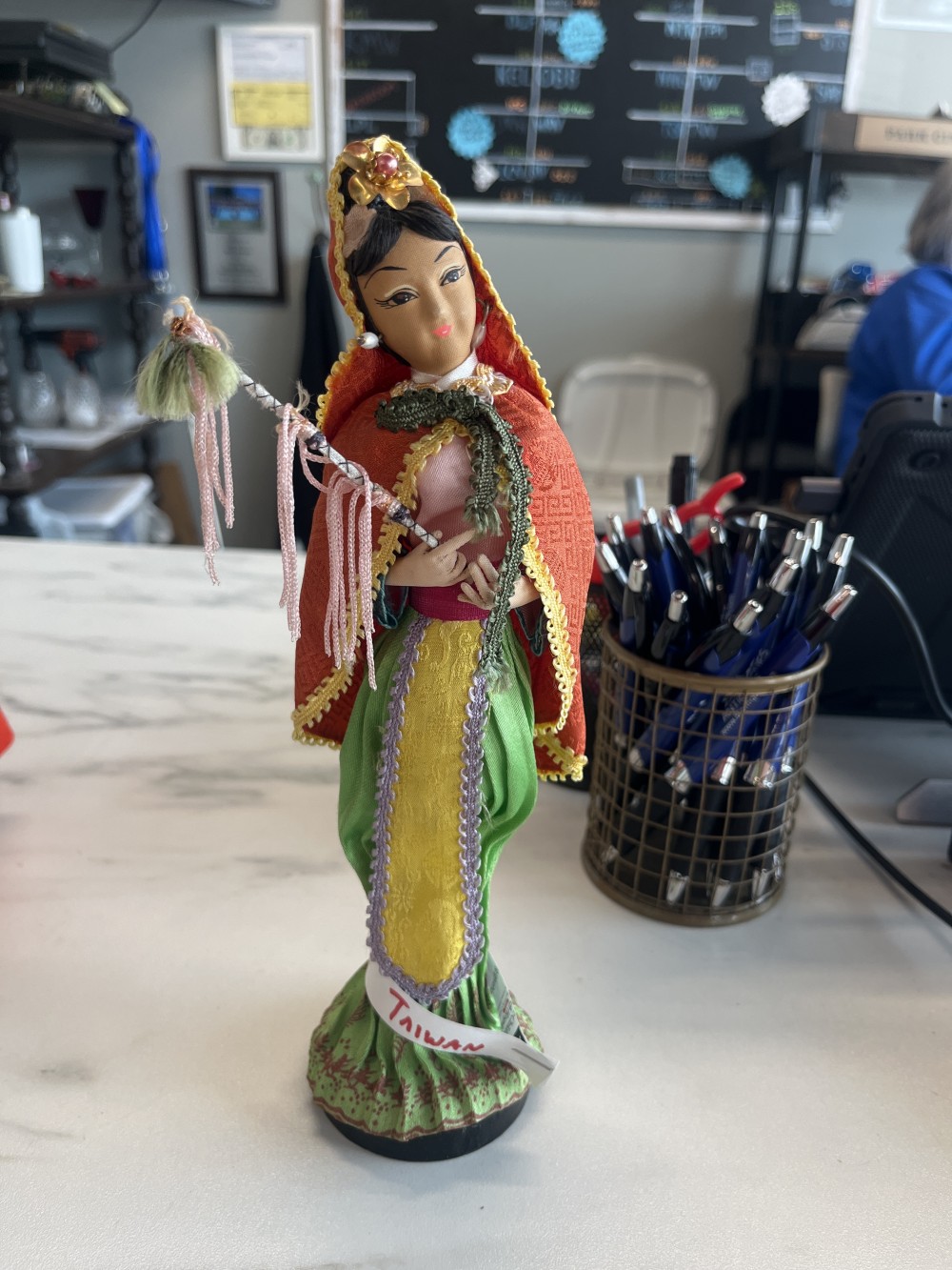 Vtg Taiwan doll traditional attire