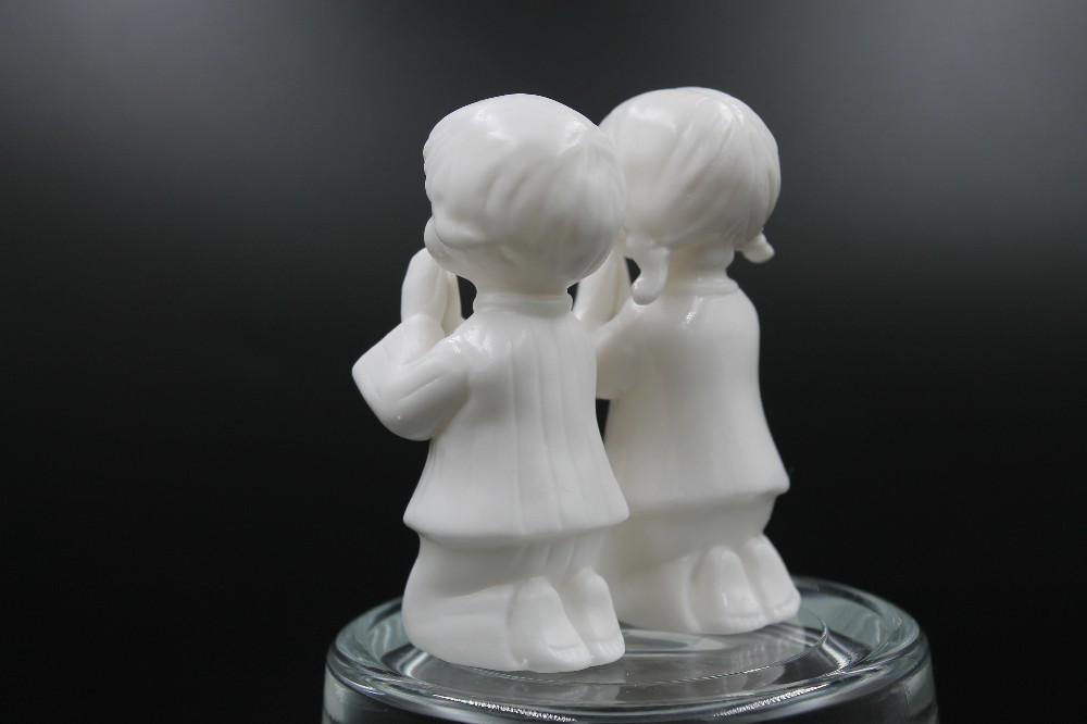 Vtg s/2 matte bisque praying boy/girl