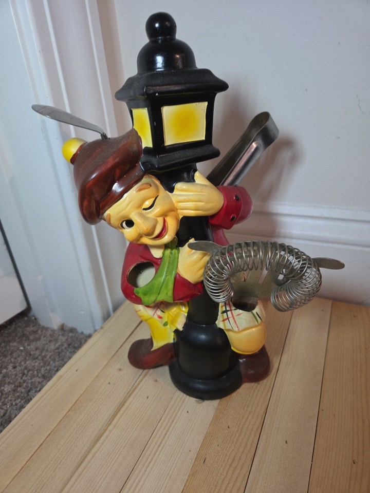 VTG Bar Caddy Drunk on A Lamp Post